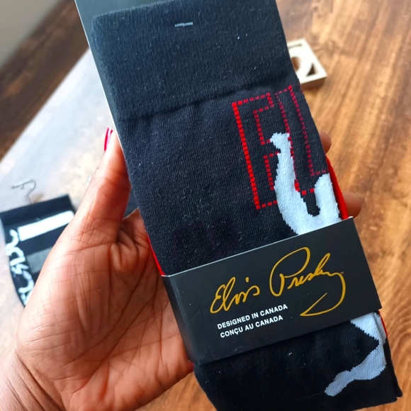 3 Pair Elvis, AC/DC Officially Licensed Socks - Picture 8 of 9